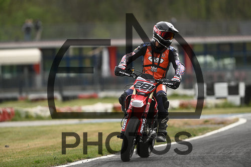 11/04 SM5/AMA/ecc